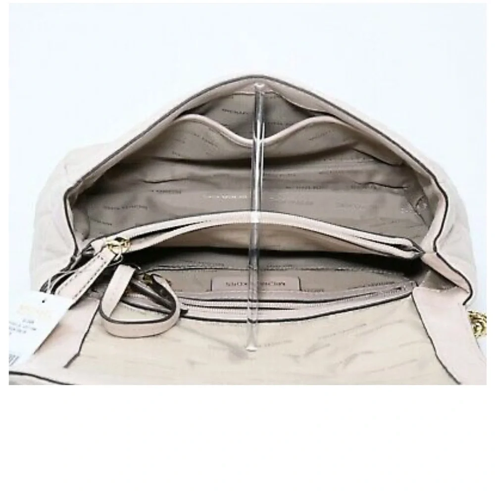 MICHAEL KORS
Sloan Large Pink Shoulder Bag - Picture 13 of 17